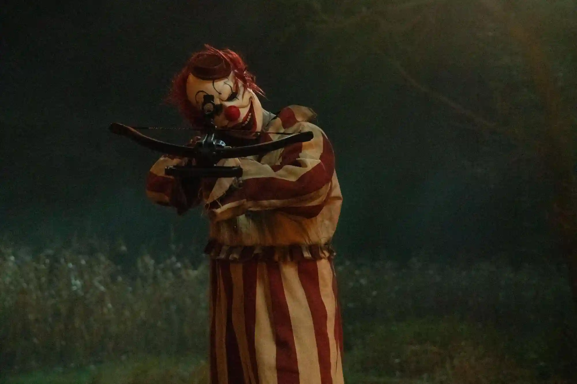 فیلم Clown in a Cornfield | ترس و انتقام در دل تاریکی 2 تصویری از فیلم clown in a cornfield